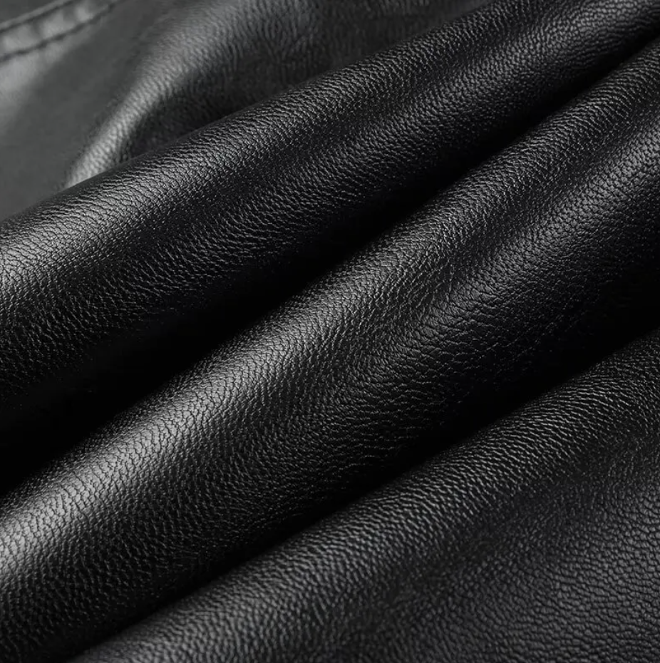 Sobretudo em Couro Geovanna