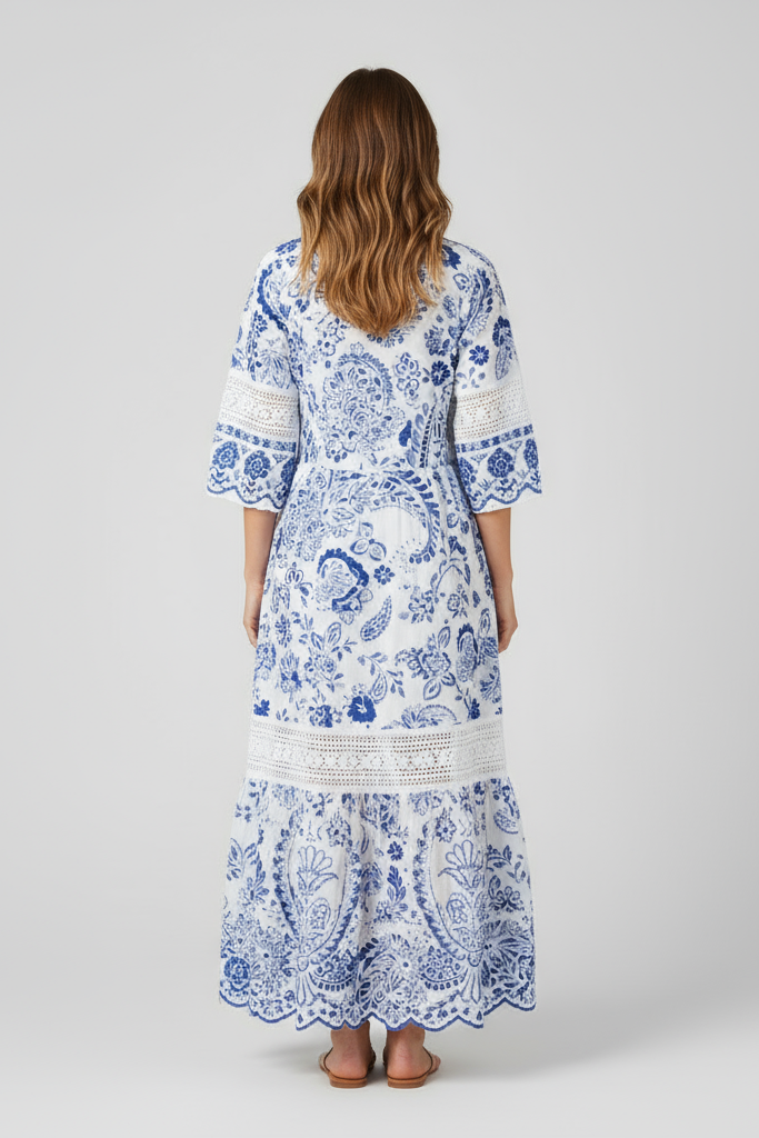 Modelo de costas - vestido azul