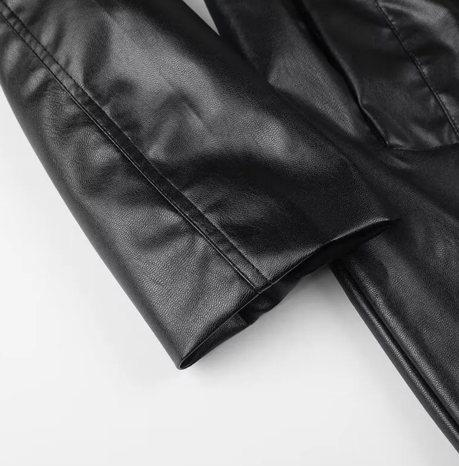 Sobretudo em Couro Geovanna