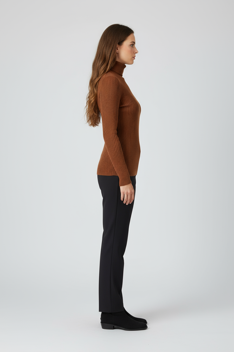 Modelo corpo completo virada para o lado direito